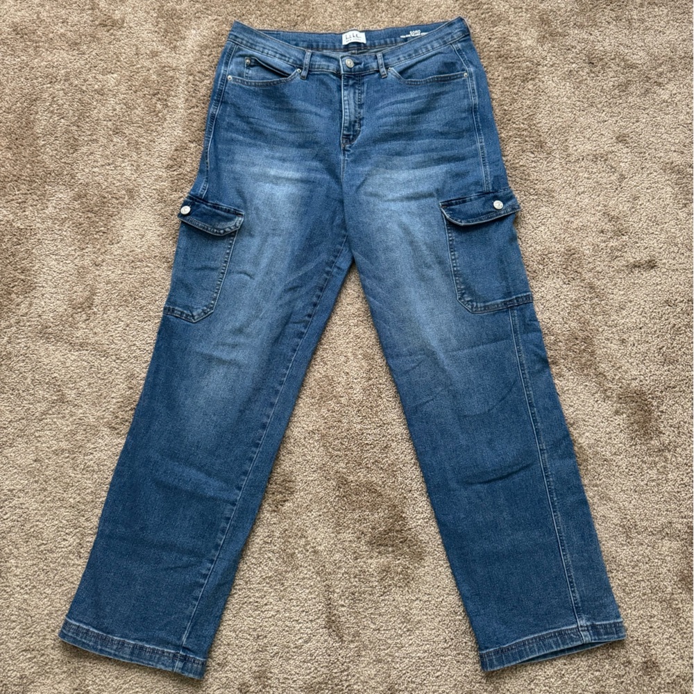 Women's Cargo Style Straight Leg Jeans